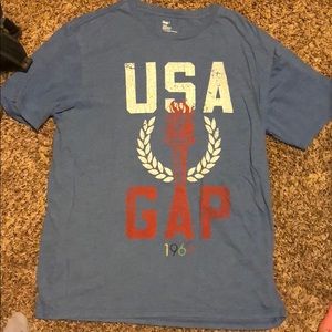 Gap Large T-shirt